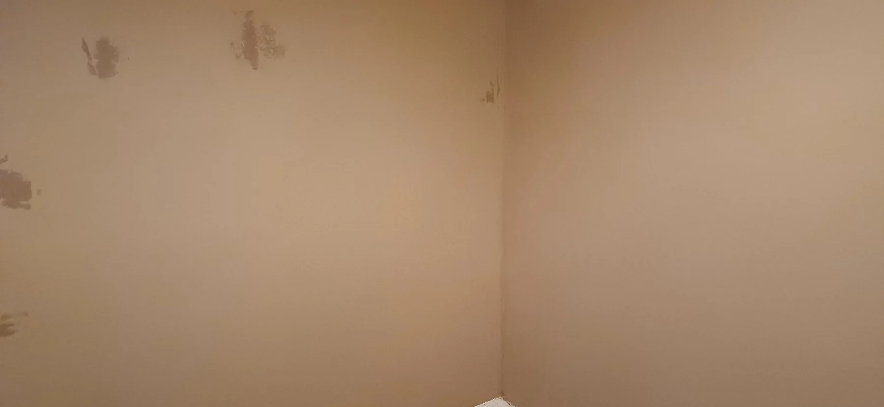 Smooth plastered interior surface in the Greenford project